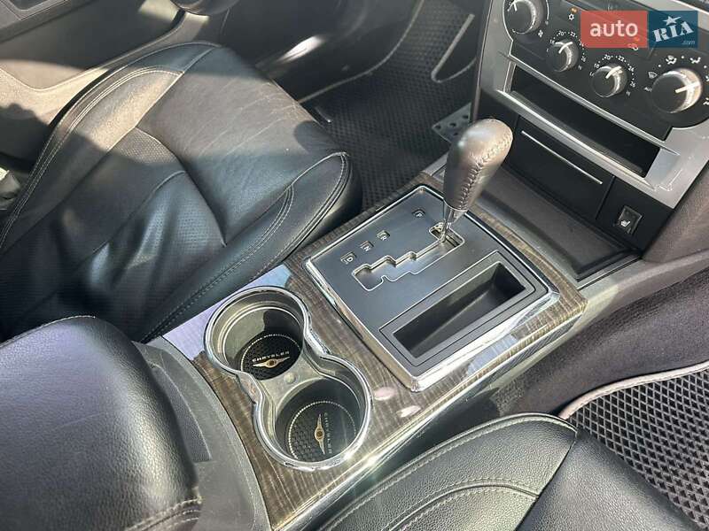 Седан Chrysler 300C 2009 в Запорожье