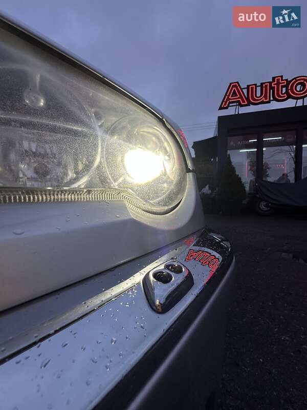 Универсал Chrysler 300C 2004 в Белогородке