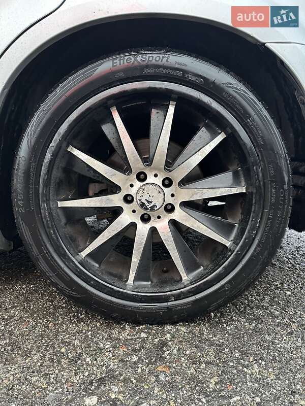 Универсал Chrysler 300C 2004 в Белогородке