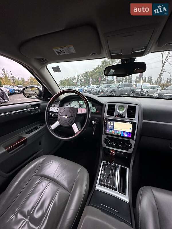 Универсал Chrysler 300C 2004 в Белогородке