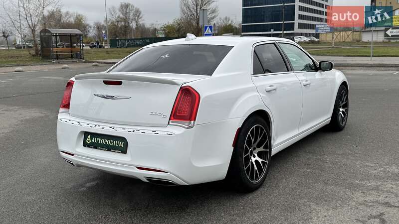 Седан Chrysler 300C 2016 в Києві фото 6 Седан Chrysler 300C 2016 в Києві