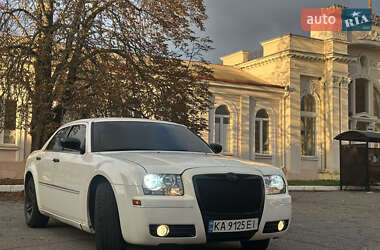Седан Chrysler 300C 2008 в Умані
