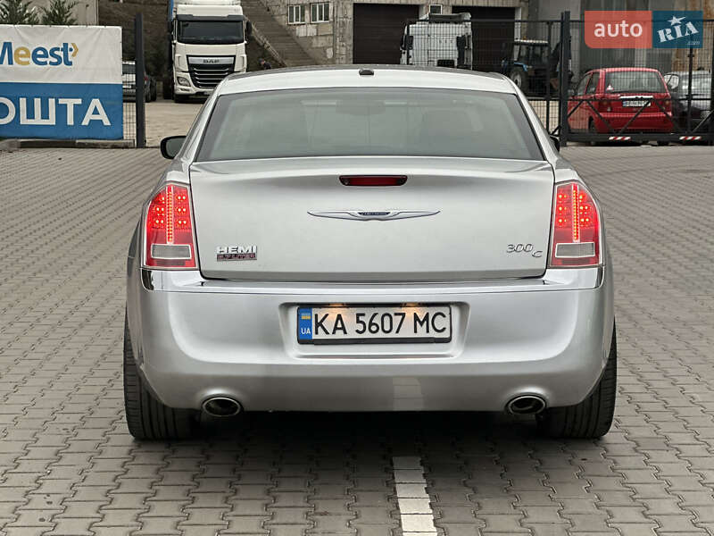 Седан Chrysler 300C 2012 в Могилів-Подільському
