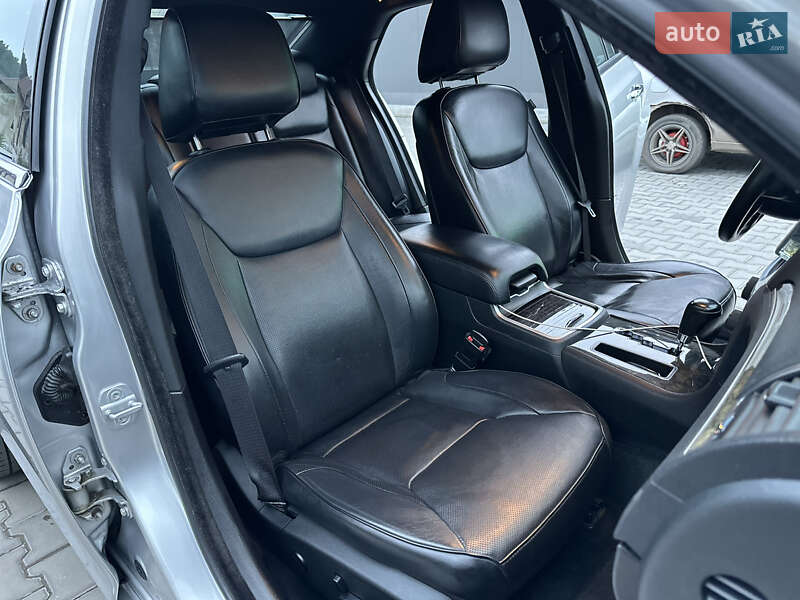 Седан Chrysler 300C 2012 в Могилів-Подільському