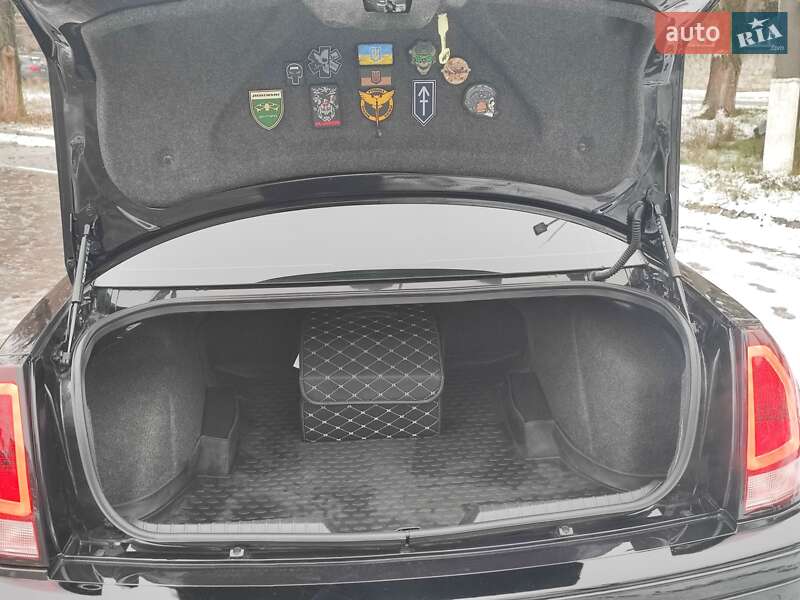 Седан Chrysler 300C 2006 в Днепре