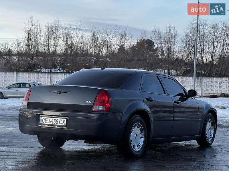 Седан Chrysler 300C 2006 в Львове