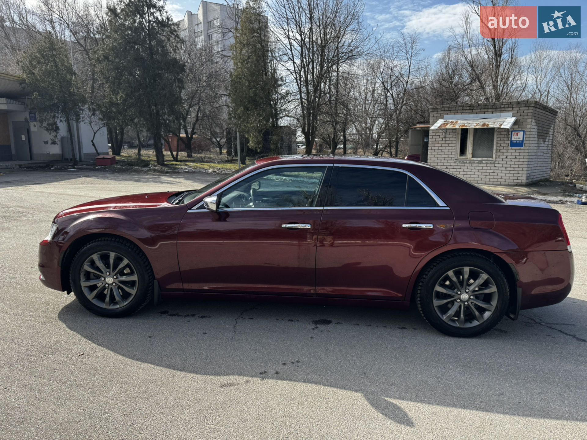 2017 Chrysler 300C - мініатюра 9