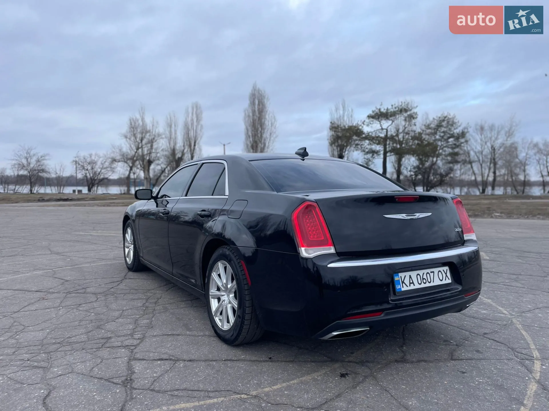 2015 Chrysler 300C - мініатюра 8