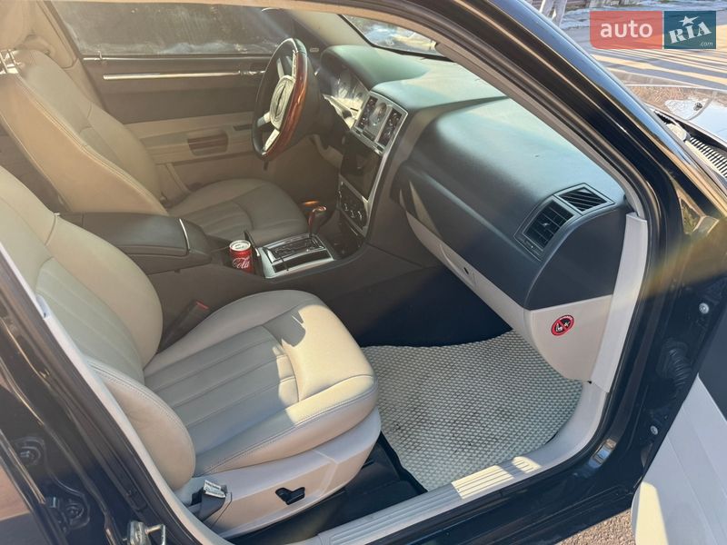 Седан Chrysler 300C 2005 в Виннице