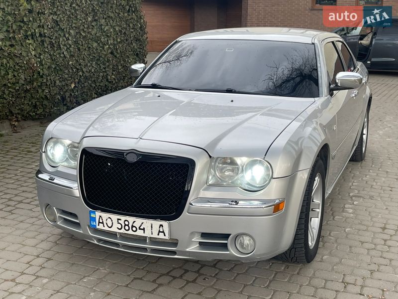 Седан Chrysler 300C 2006 в Львове