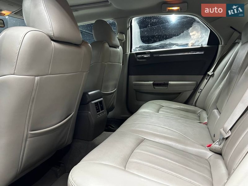 Седан Chrysler 300C 2006 в Черновцах фото 22 Седан Chrysler 300C 2006 в Черновцах
