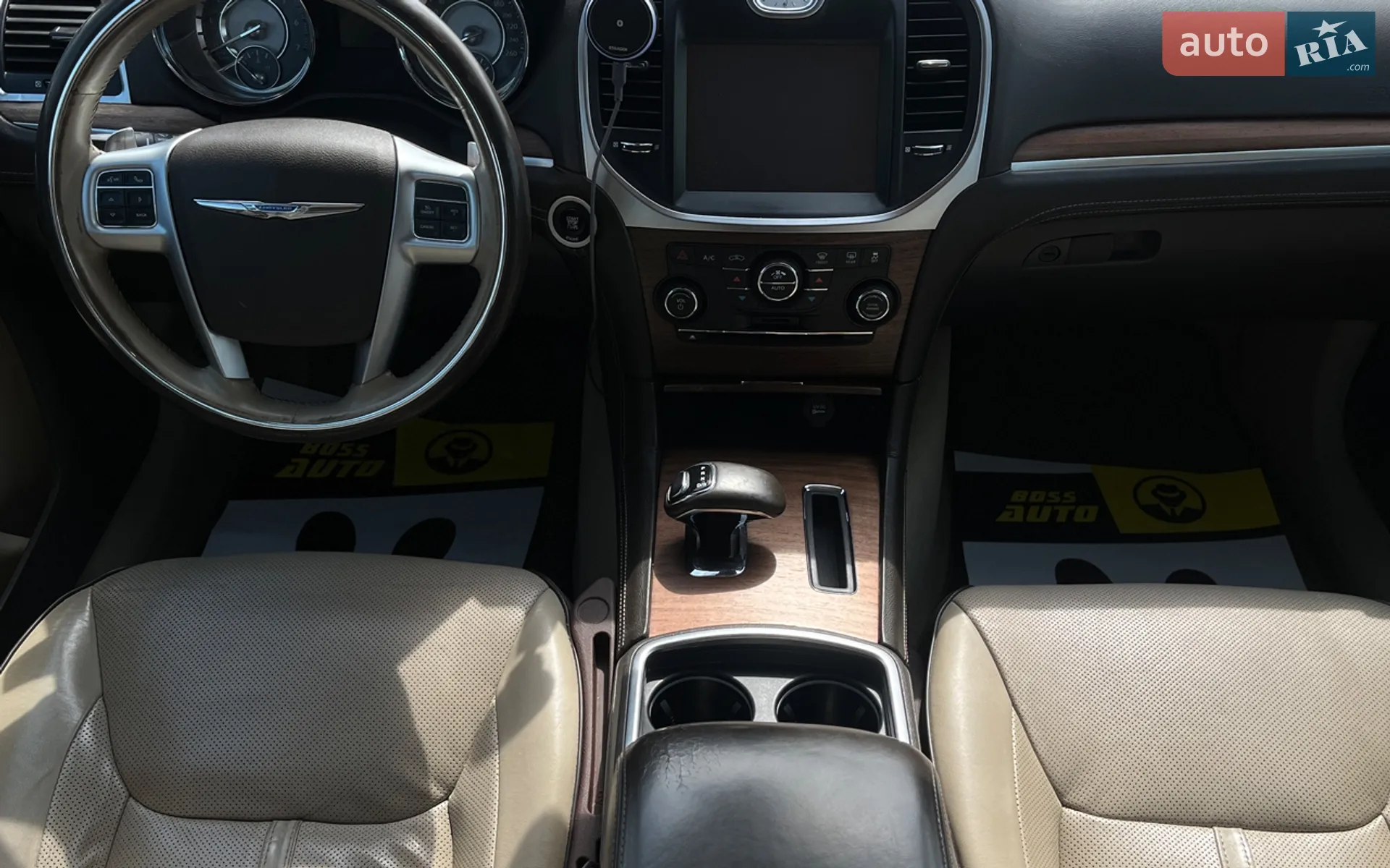 2012 Chrysler 300C - мініатюра 14