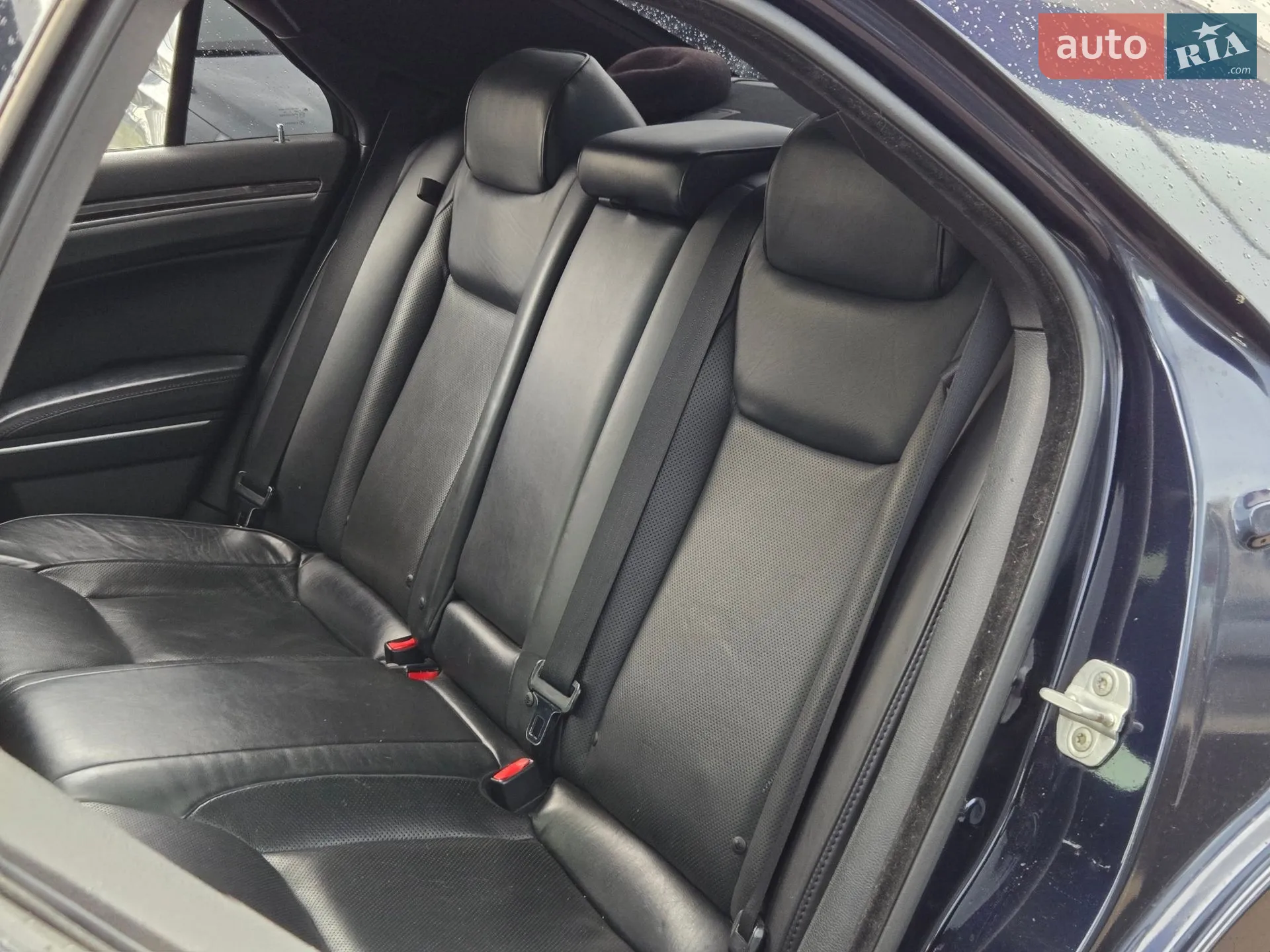 2012 Chrysler 300C - мініатюра 17