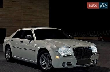 Седан Chrysler 300C 2006 в Галичі