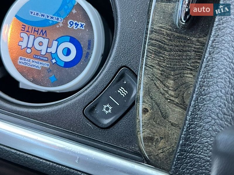 Седан Chrysler 300C 2012 в Виннице