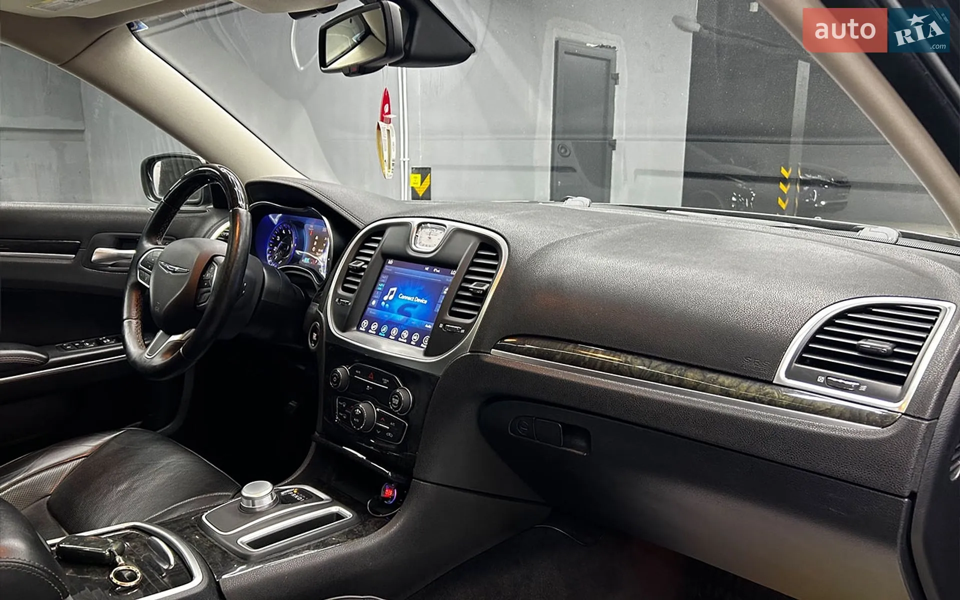 2017 Chrysler 300C - мініатюра 23