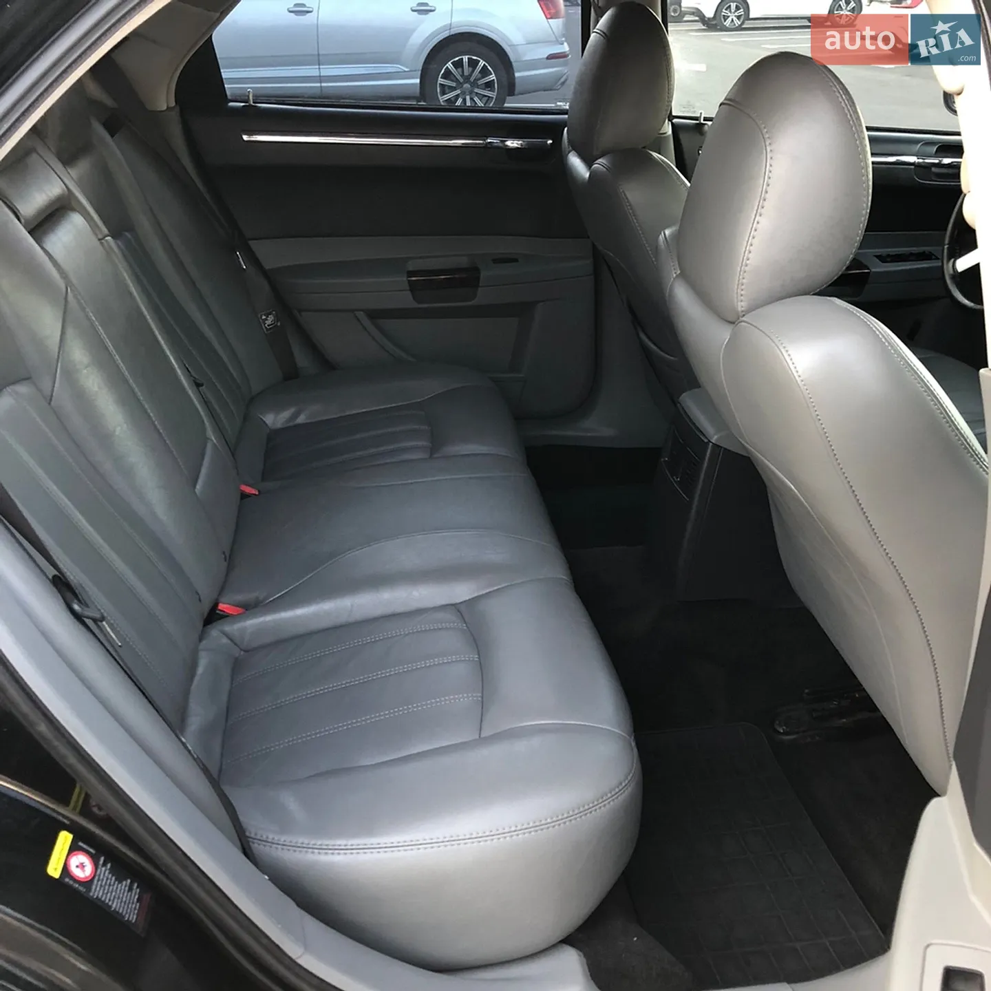 Chrysler 300C 2005 VIN 1C3AAB3R45H561239 фото оголошення 10 з 11