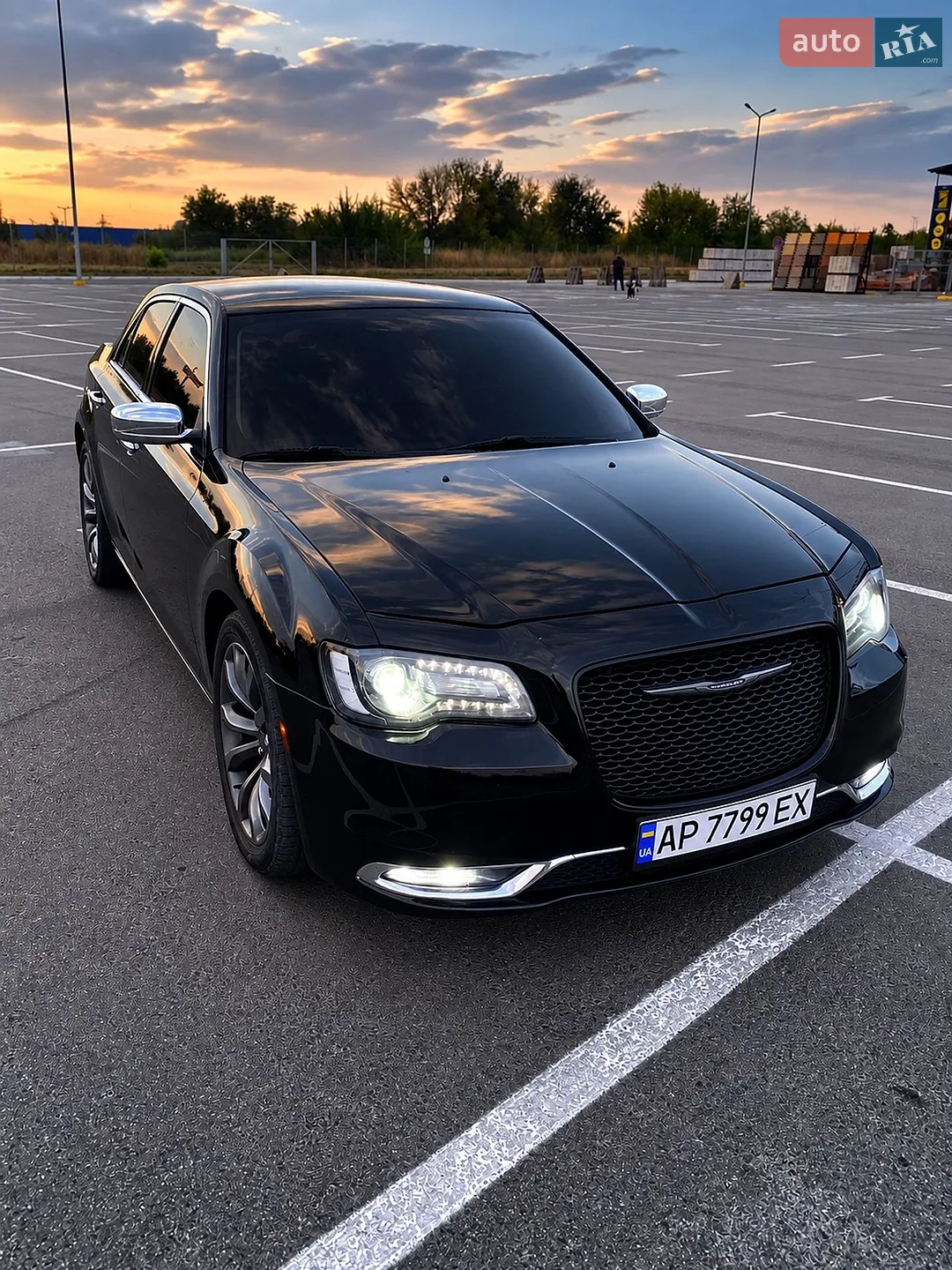 2017 Chrysler 300C - мініатюра 2