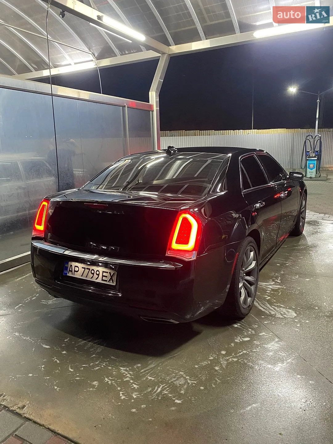2017 Chrysler 300C - мініатюра 12