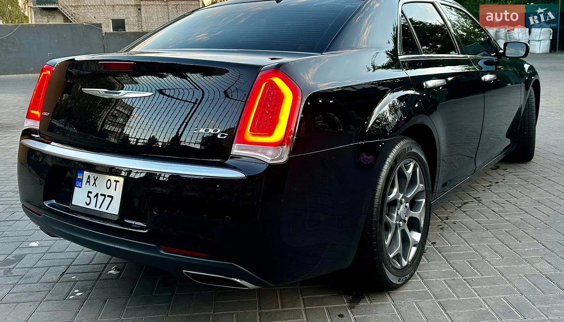 2016 Chrysler 300C - мініатюра 4