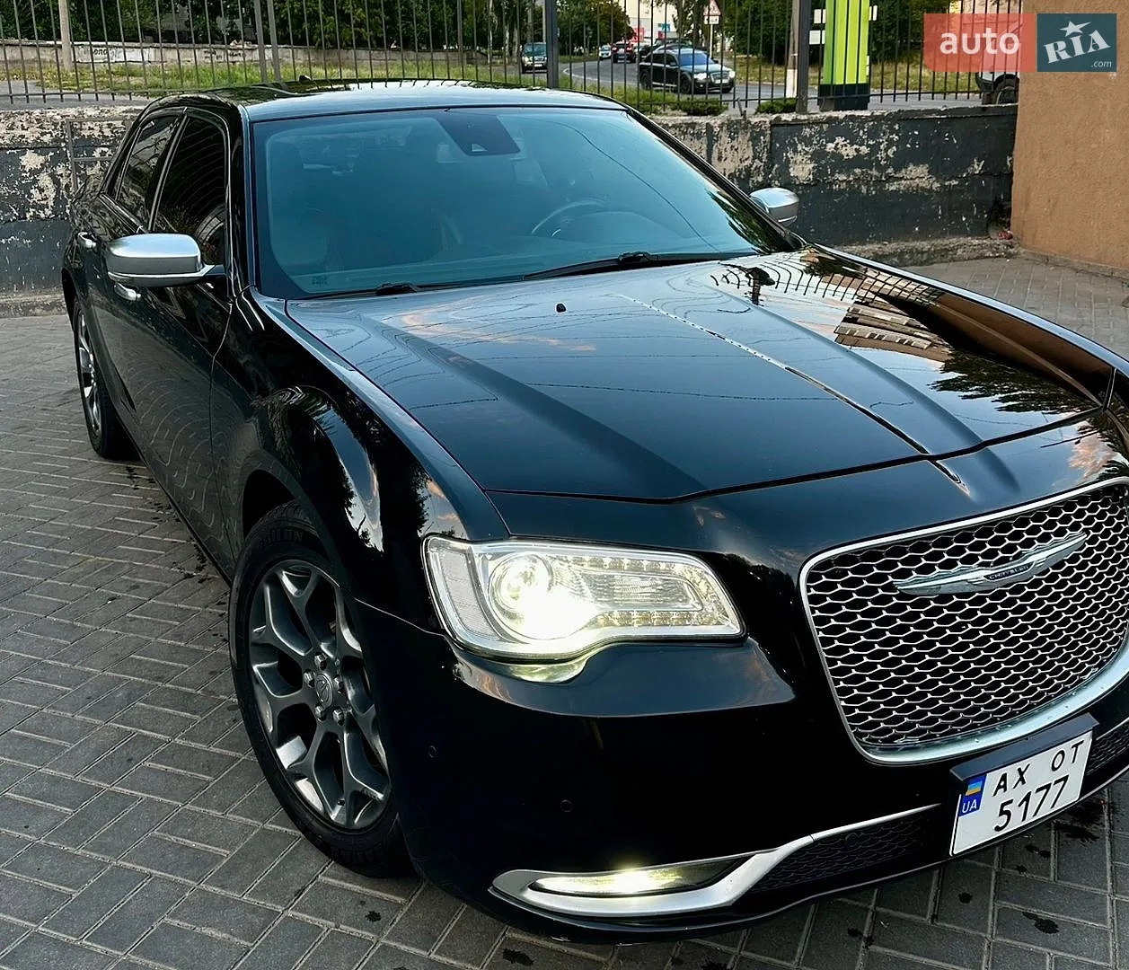 2016 Chrysler 300C - мініатюра 9