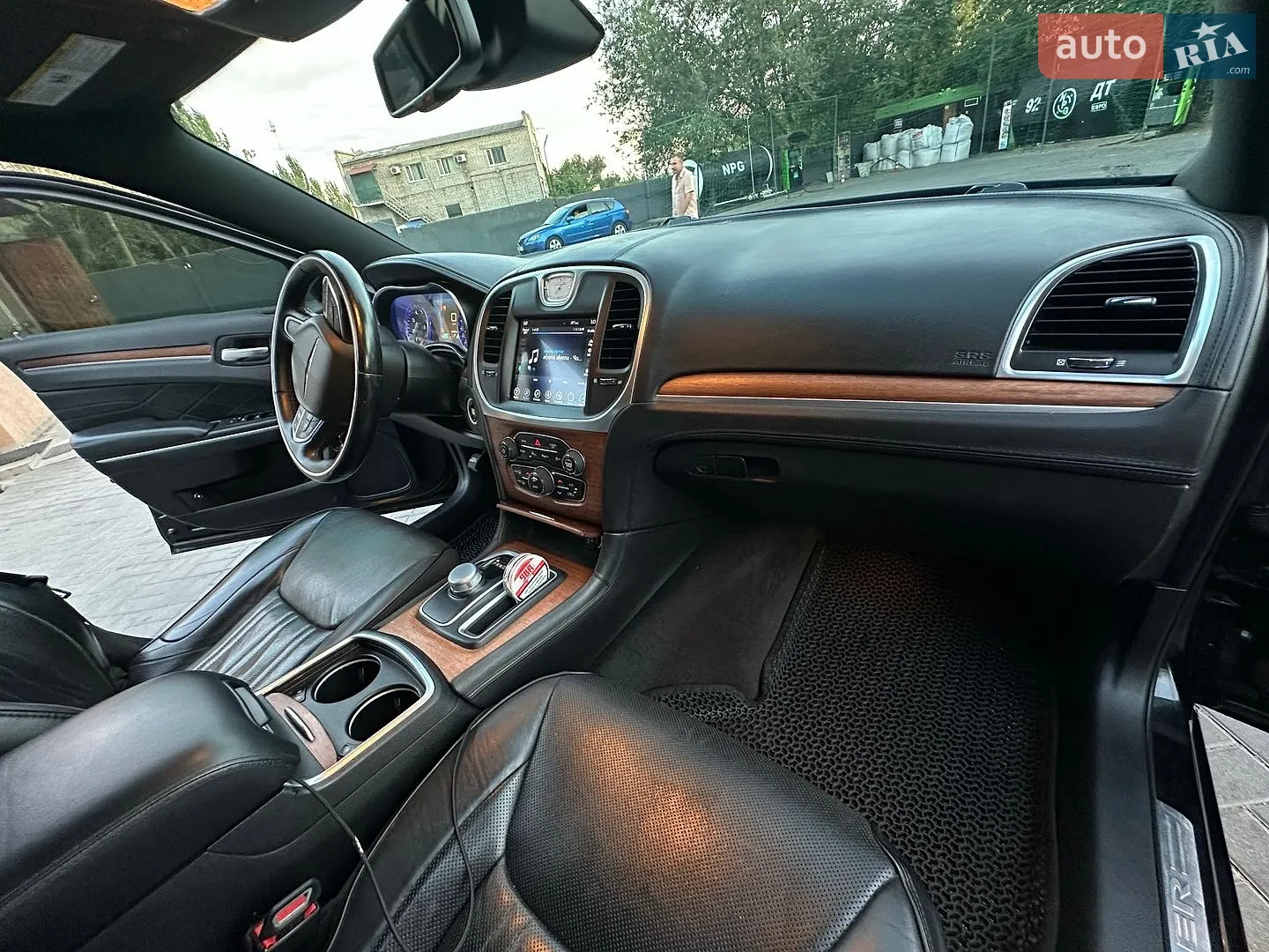 2016 Chrysler 300C - мініатюра 23
