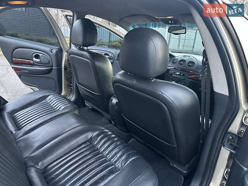 Седан Chrysler 300M 2004 в Сумах