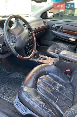 Седан Chrysler 300M 2000 в Вараші