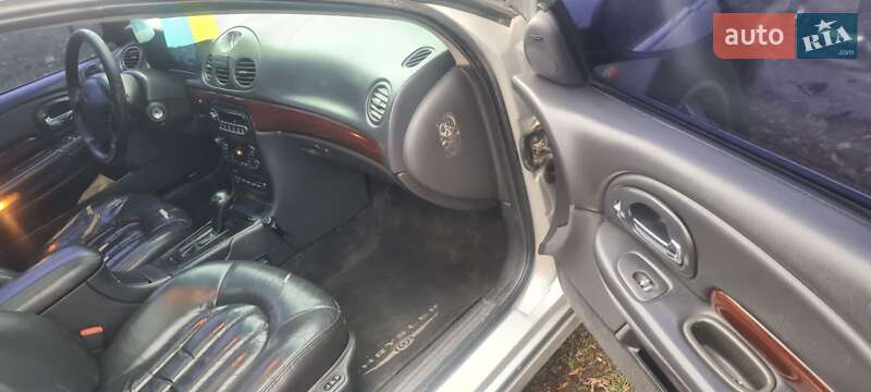 Седан Chrysler 300M 2000 в Черкассах