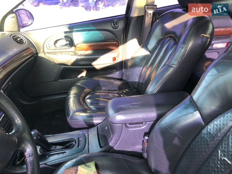 Седан Chrysler 300M 2000 в Черкассах