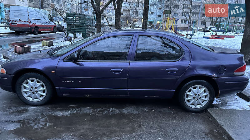 Седан Chrysler Cirrus 1995 в Києві