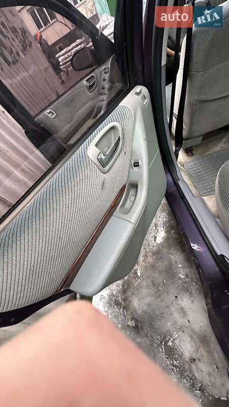 Седан Chrysler Cirrus 1995 в Києві
