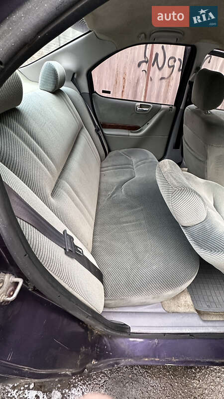 Седан Chrysler Cirrus 1995 в Києві