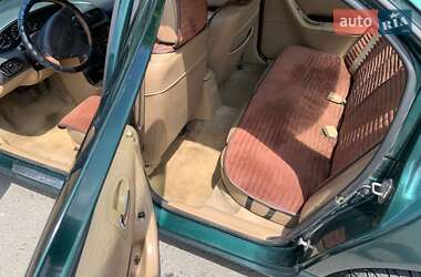 Седан Chrysler Cirrus 1997 в 