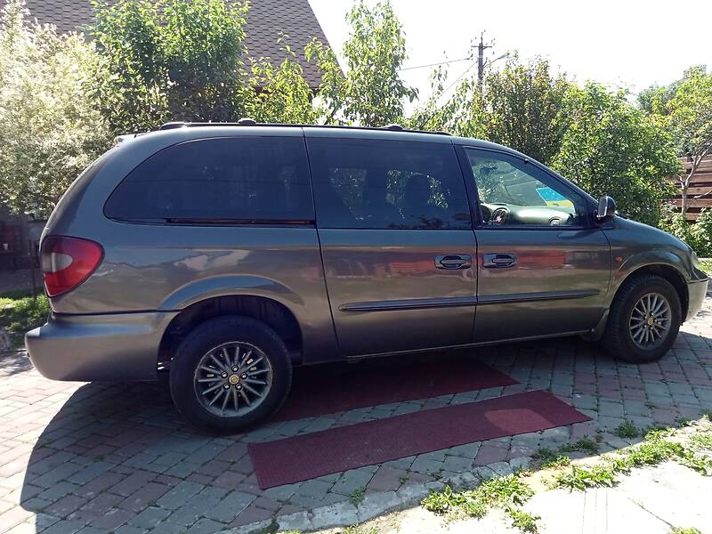 Минивэн Chrysler Grand Voyager 2003 в Ивано-Франковске