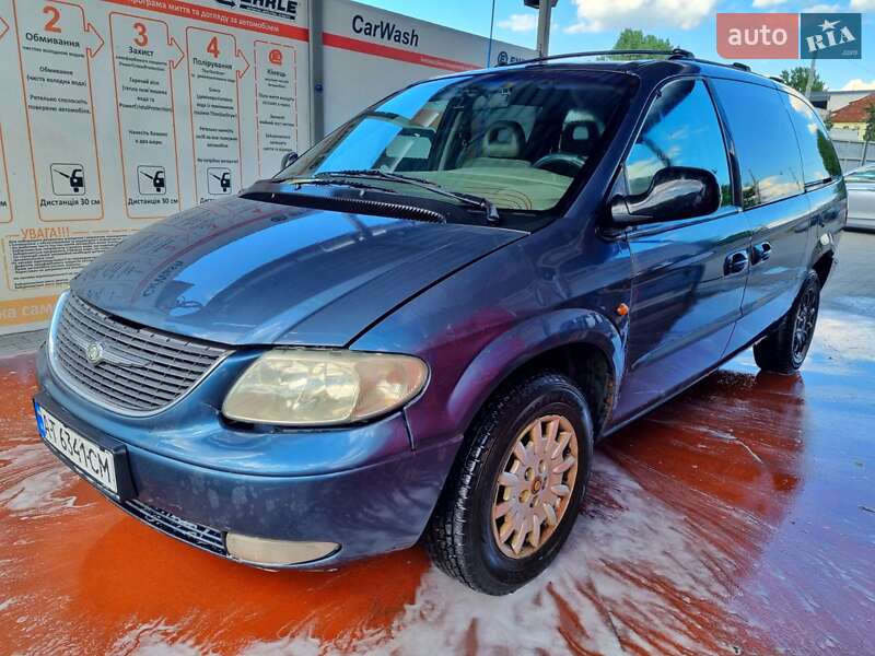 Минивэн Chrysler Grand Voyager 2001 в Ивано-Франковске