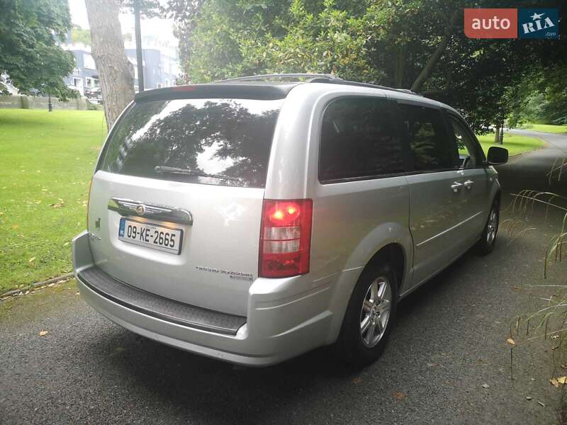Мінівен Chrysler Grand Voyager 2009 в Чернівцях