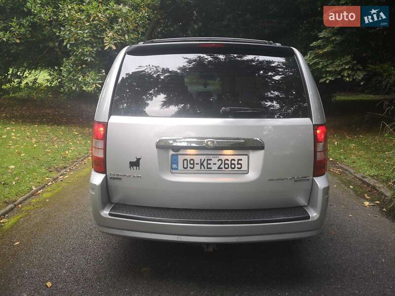 Мінівен Chrysler Grand Voyager 2009 в Чернівцях