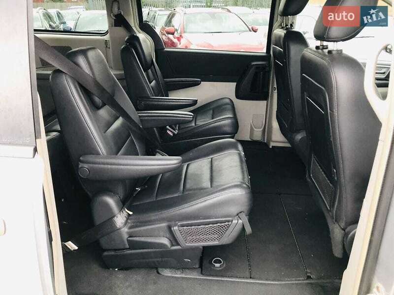 Мінівен Chrysler Grand Voyager 2009 в Чернівцях