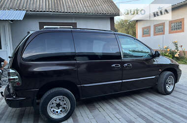 Седан Chrysler Grand Voyager 1999 в Черновцах