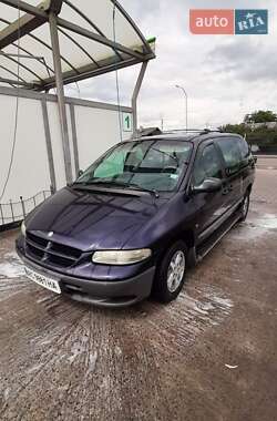 Мінівен Chrysler Grand Voyager 1998 в Нововолинську