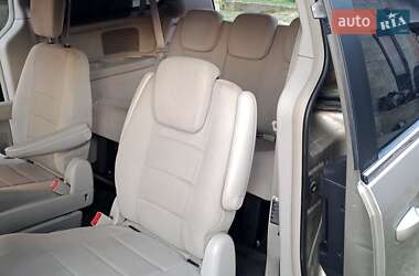 Минивэн Chrysler Grand Voyager 2008 в 