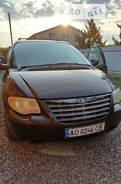 Мінівен Chrysler Grand Voyager 2004 в Ужгороді