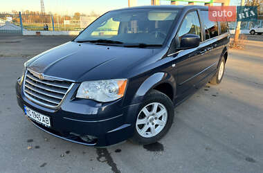 Минивэн Chrysler Grand Voyager 2008 в Долине