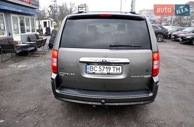 Мінівен Chrysler Grand Voyager 2010 в Львові