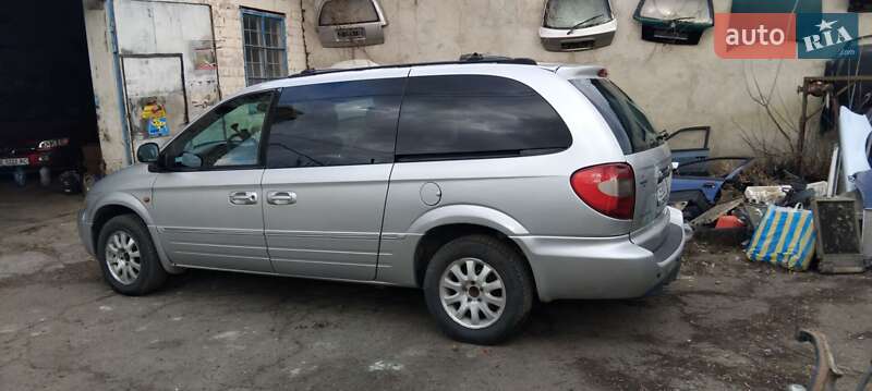 Минивэн Chrysler Grand Voyager 2005 в Черновцах