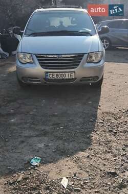 Минивэн Chrysler Grand Voyager 2005 в 