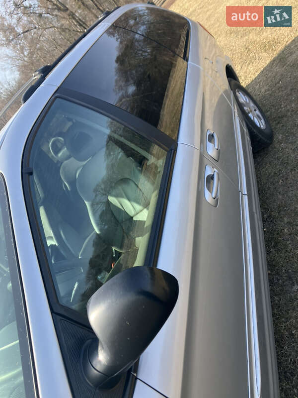 Минивэн Chrysler Grand Voyager 2001 в Львове