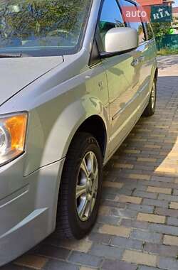 Мінівен Chrysler Grand Voyager 2008 в 