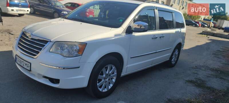 Мінівен Chrysler Grand Voyager 2009 в 
